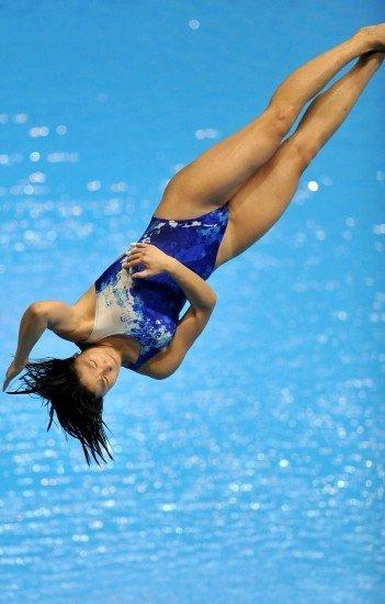 (体育)(1)全运会——跳水:何姿获女子1米板冠军; 全运会女子跳水1米板
