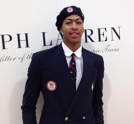 国男篮紧急抽调了新科状元秀安东尼·戴维斯作