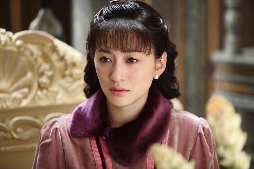 是民国奇女子的成长史,是从爱恨交织到恩仇泯灭的恬淡心境,她是乱世里