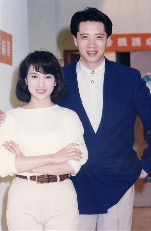 林以真与 欧阳龙 