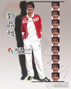 九头身美男