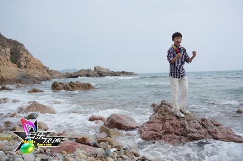 马樱花》    《想变成一棵树》    《快乐阳光》(与小歌手林依婷合作)