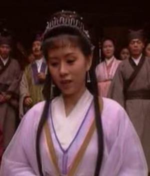 记者找到了传说中为董永七仙女媒人的老槐树.