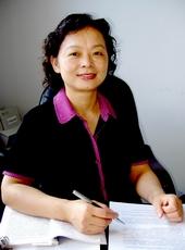 李芳琴,硕士,川外高级翻译学院教授,负责口译教研室