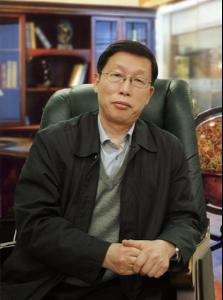 2005年出任昆明理工大学津桥学院院长,2006年任云南财经大学副校长