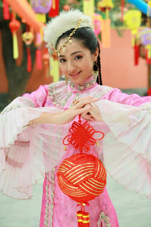麦迪娜·买买提图片