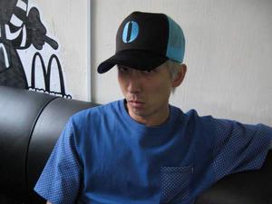 最多摇摇头也就不出声了