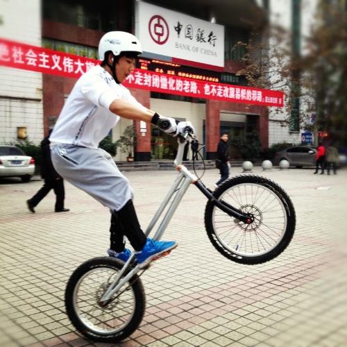 杭州玩攀爬自行车的小伙伴在哪里玩?