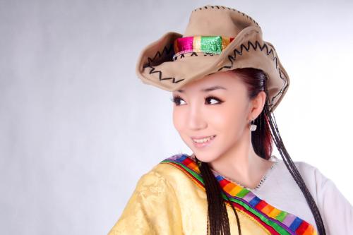 全部版本 历史版本    云菲菲,中国内地著名女歌手.