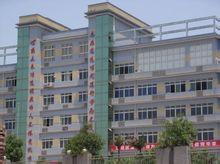 重庆市人和中学,位于重庆市九龙坡区玉清寺,紧邻华岩寺,龙门阵主题