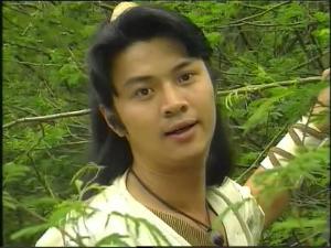 1993年《天蚕变之再与天比高》饰演小子