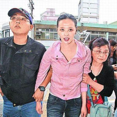 吸毒后的萧淑慎