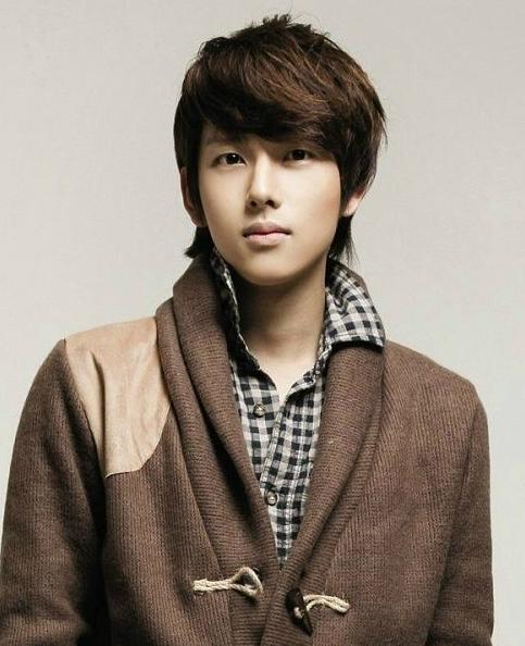 林时完的经纪公司明星帝国于近日表示:林时完