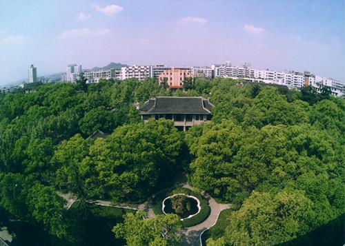 西华师范大学