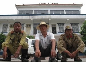 [转载]喜剧电影《不是闹着玩的》_日月当空曌