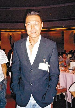 卢惠光被成龙"炒鱿鱼"; 卢惠光; 成龙被指不顾兄弟情