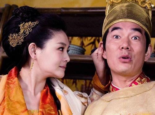 大s扮演龙凤店的老板<em>李凤姐</em>