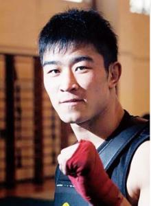 上官鹏飞_崔飞_武林风洪光被打死了_崔飞被怎