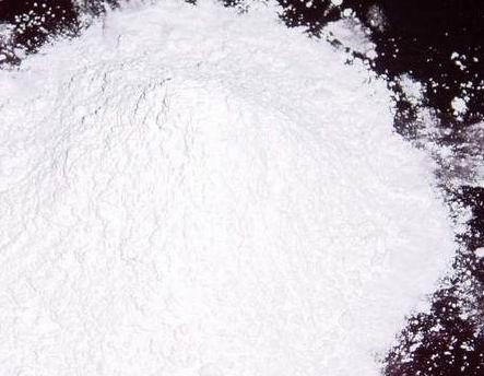 石灰粉撒在柚子树下有什么效果-