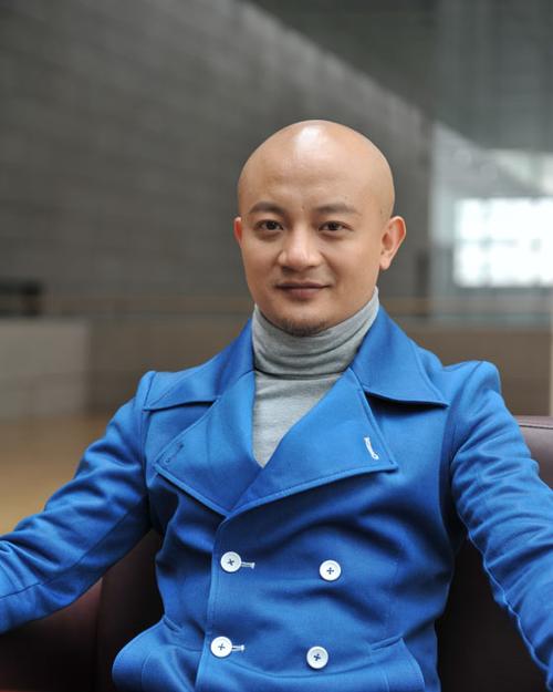 画巨作《精灵世纪》; 19首张个人专辑《天下无敌》推出; 熊汝霖的图片