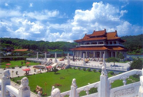 鞍山师范学院_鞍山市区人口数
