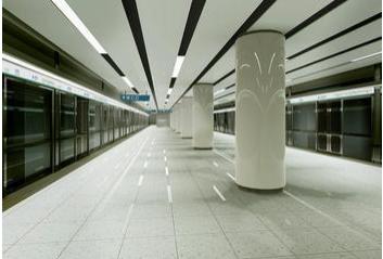 北京地下铁道站台图片