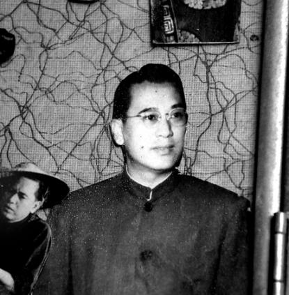 1952年,他与吴楚帆及白燕等创办了著名的「中联企业降头」香港电影电影尸油图片