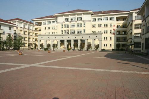 天津第四十五中学