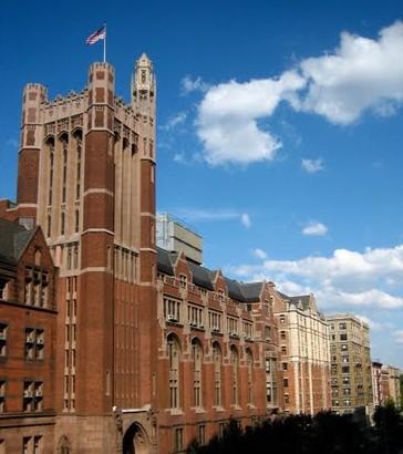 布朗大学