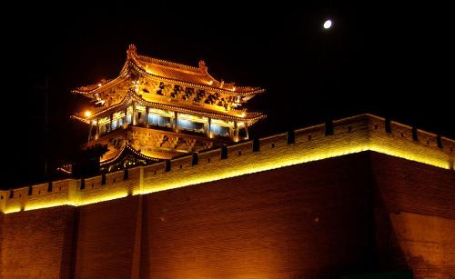 平遥曾是清代晚期中国的金融中心,并有中国目前保存最完整的古代县城