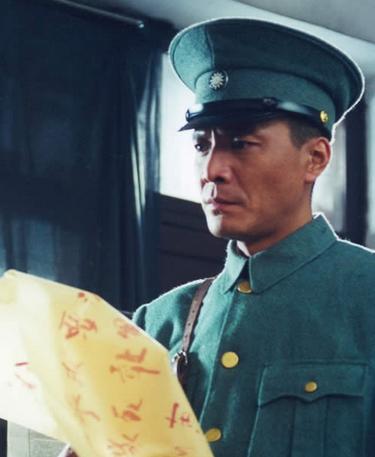 该剧拍摄时,当地的老百姓纷纷跑来看扮演邓子恢的演员像不像,刘之冰的