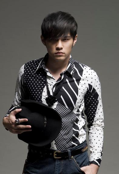 周杰伦彩虹mv男主角