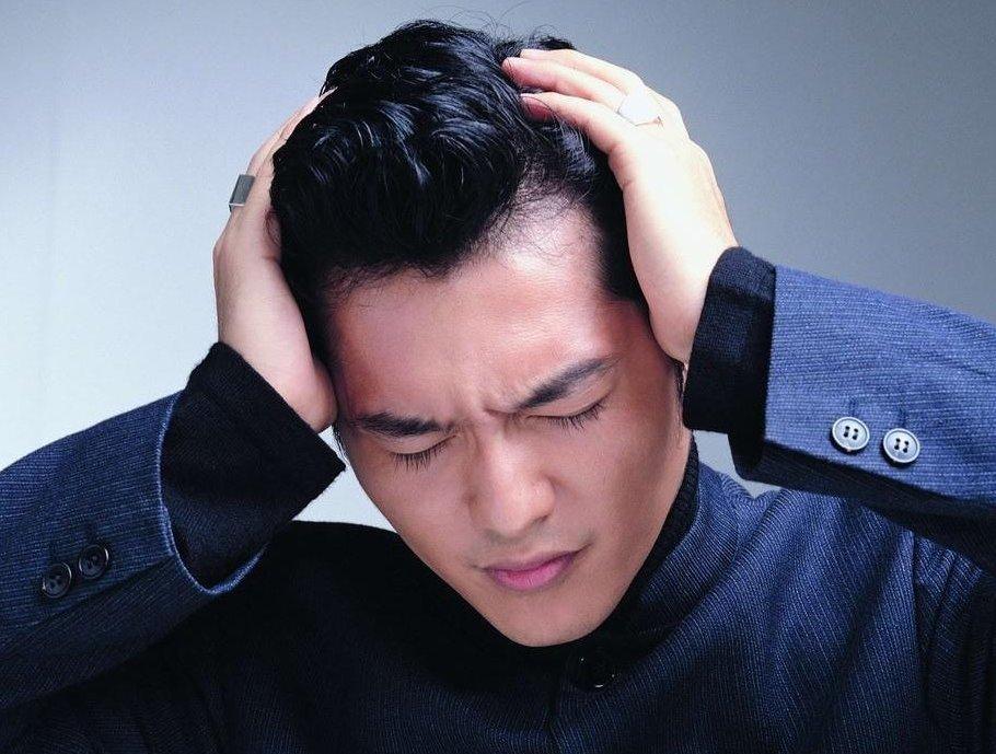 口述:青春期女儿和父亲太亲密让我<em>头痛</em> _网络