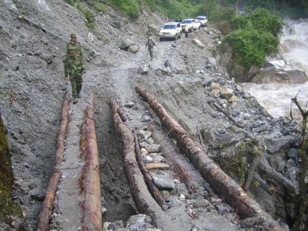 墨脱公路