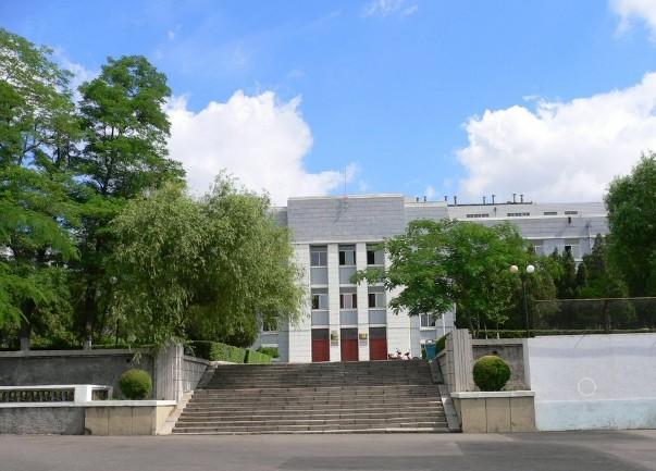 辽宁工业大学