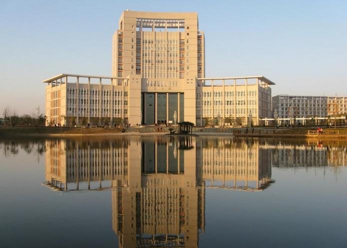 北京新圆明职业学院