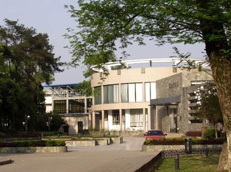 景德镇陶瓷学院科技艺术学院