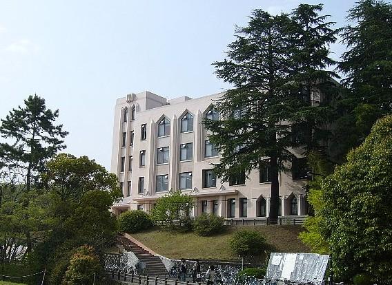 大阪大学