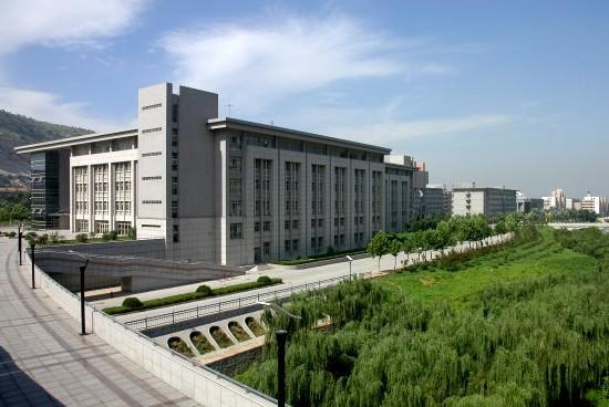 济南大学是一本吗