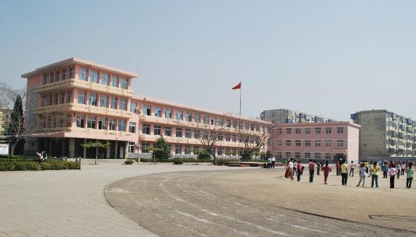 山海关南园小学