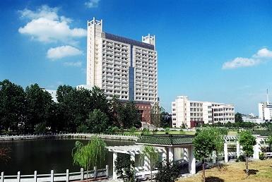 武汉理工大学的南湖校区宿舍环境。求学长介绍