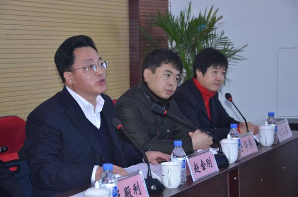 科研处主任:敖淑红 幼教师资培训中心主任:韩亚楠 学生处主任:陈立新