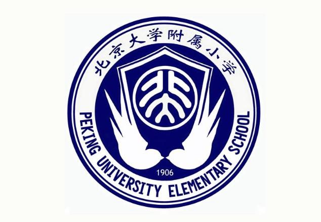 北大附小校徽为圆型,蓝白两色