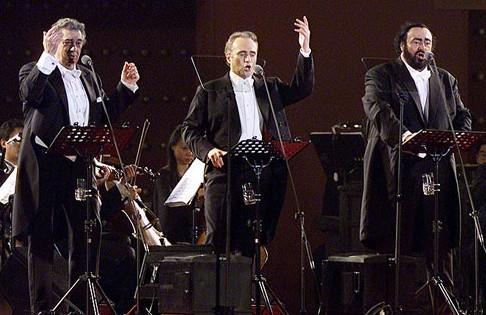 帕瓦罗蒂,多明戈,卡雷拉斯,这三位当代最杰出的男高音携手,在意大利