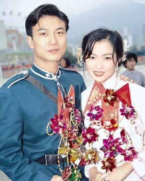 三师徒被迫居于妓院柴房,平后来转职大头绿衣,当时僵尸大闹大头绿衣斗