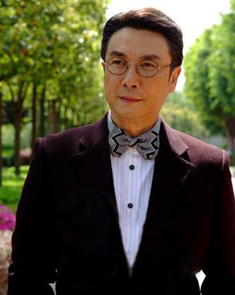 刘松仁,1949年10月14日出生于香港,1971年