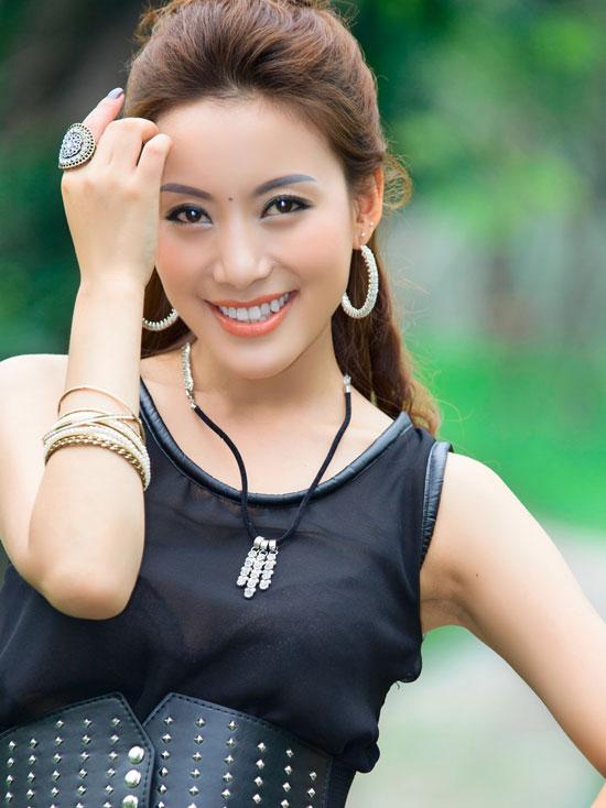 《美在白马》是白马藏族美女歌手达娃卓玛推出的最新单曲,收录于专辑