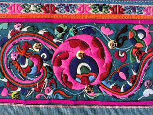 三江县侗族刺绣,侗族织锦2个自治区级非物质文化遗产项目参加博览会