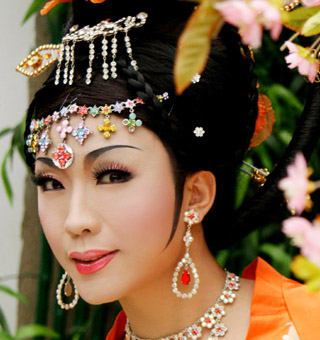  李玉刚 春晚 _李玉刚2013春晚_ 李玉刚春晚 贵妃