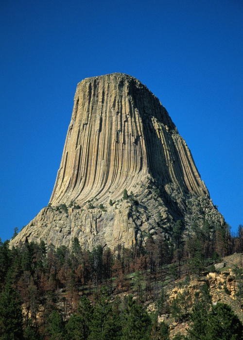 national monument )——魔鬼塔( devils tower )